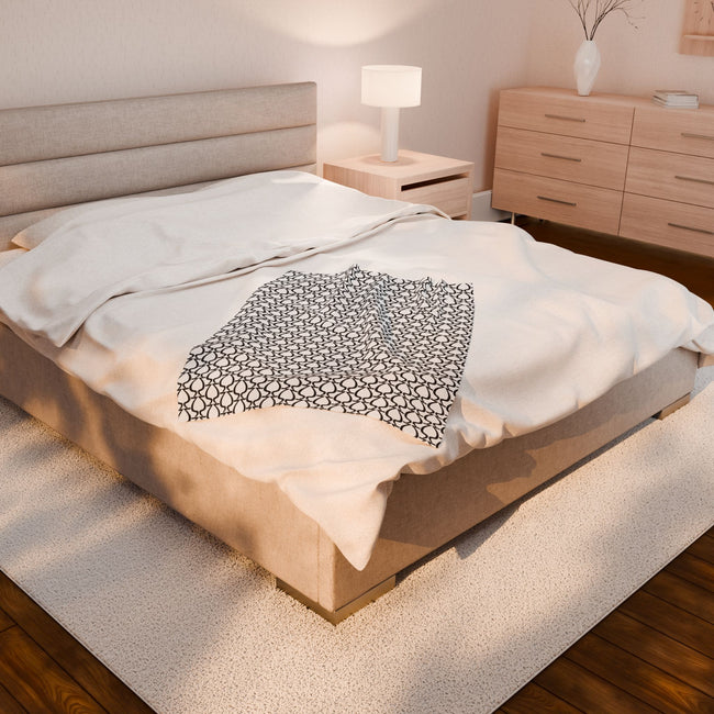 Ellen Velveteen Plush Blanket